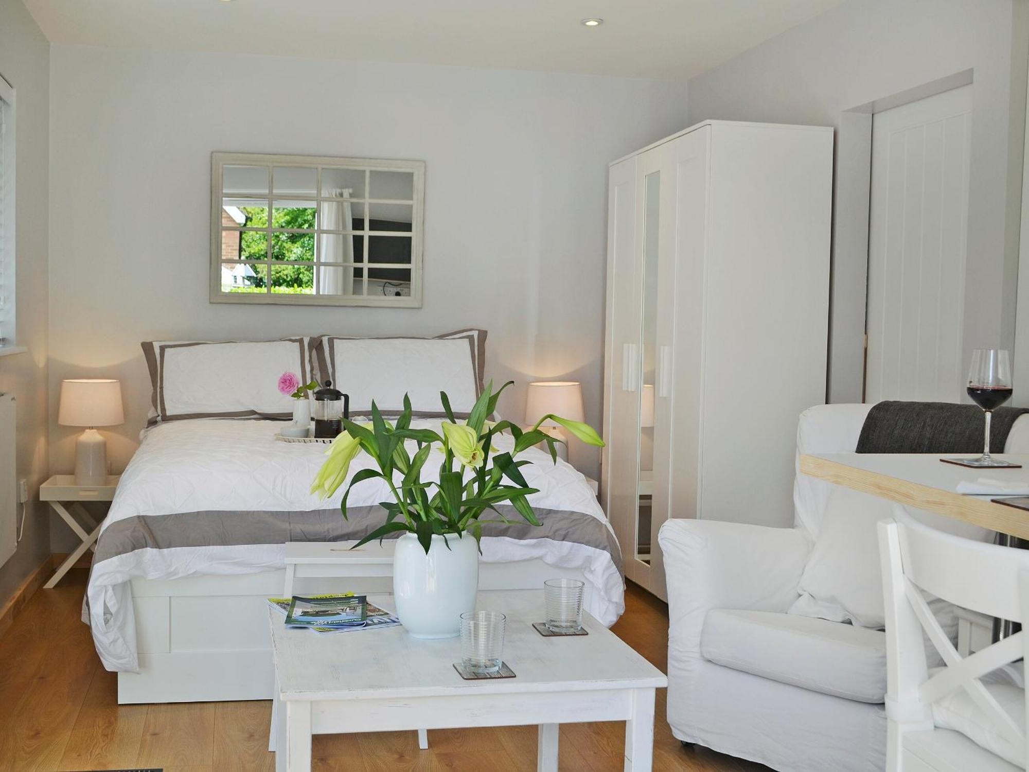 Petit Knowle Villa Cuckfield Bagian luar foto