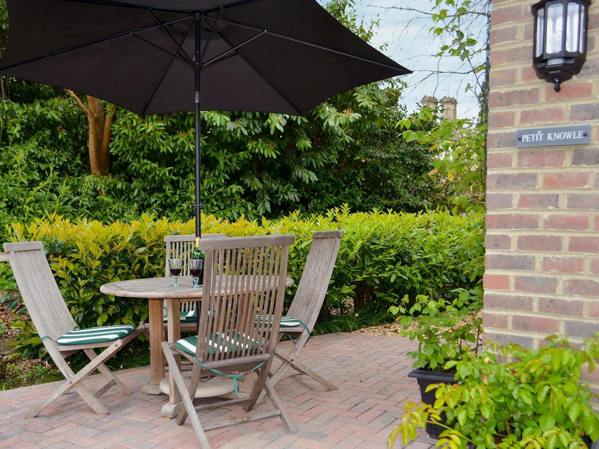 Petit Knowle Villa Cuckfield Bagian luar foto